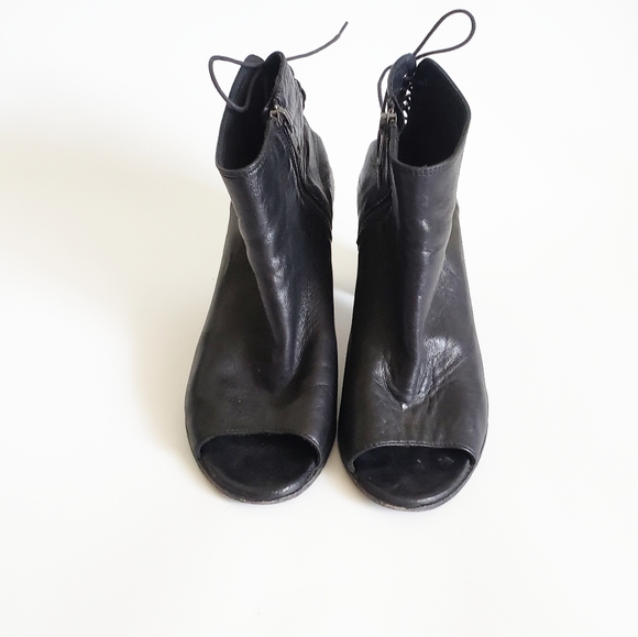 STEVEN BY STEVE MADDEN Black Leather Booties 8 - Picture 3 of 7